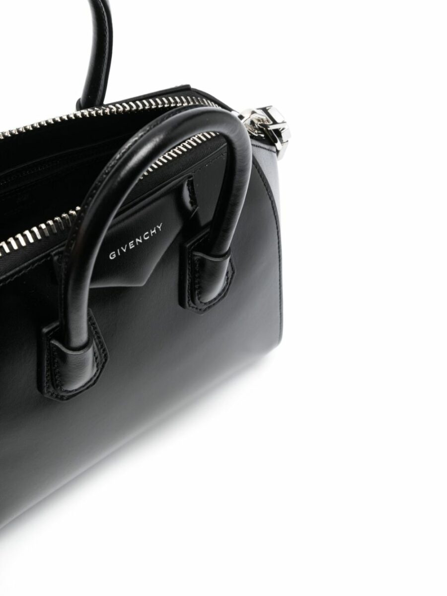 <strong>Givenchy </strong><br>Antigona Mini Bag - Image 5