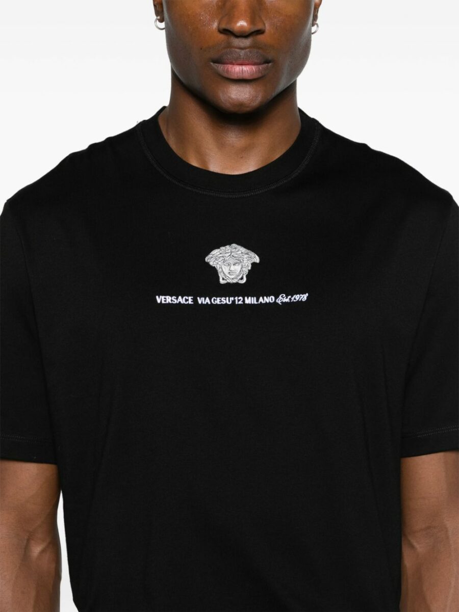 <strong>Versace </strong><br>T-Shirt - Image 4